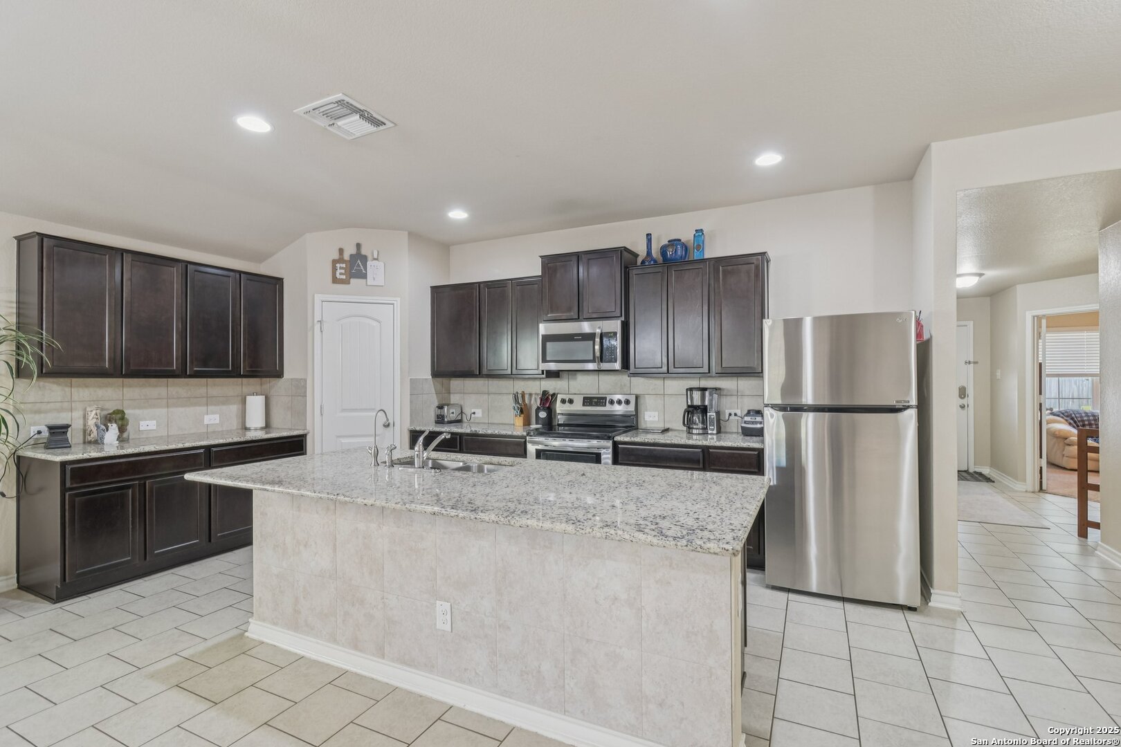1413 Slate Canyon San Antonio TX 78245