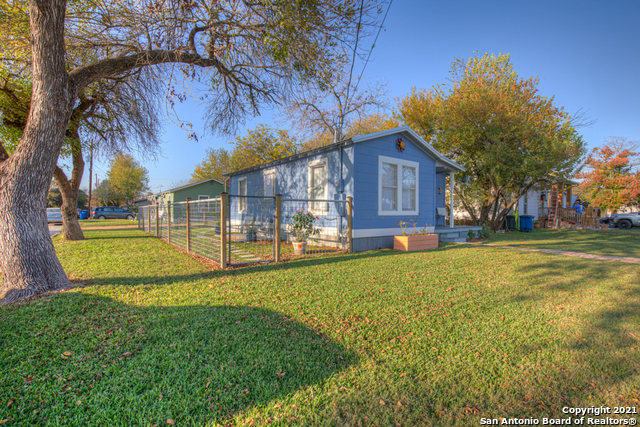 1290 W Bridge Street New Braunfels TX 78130