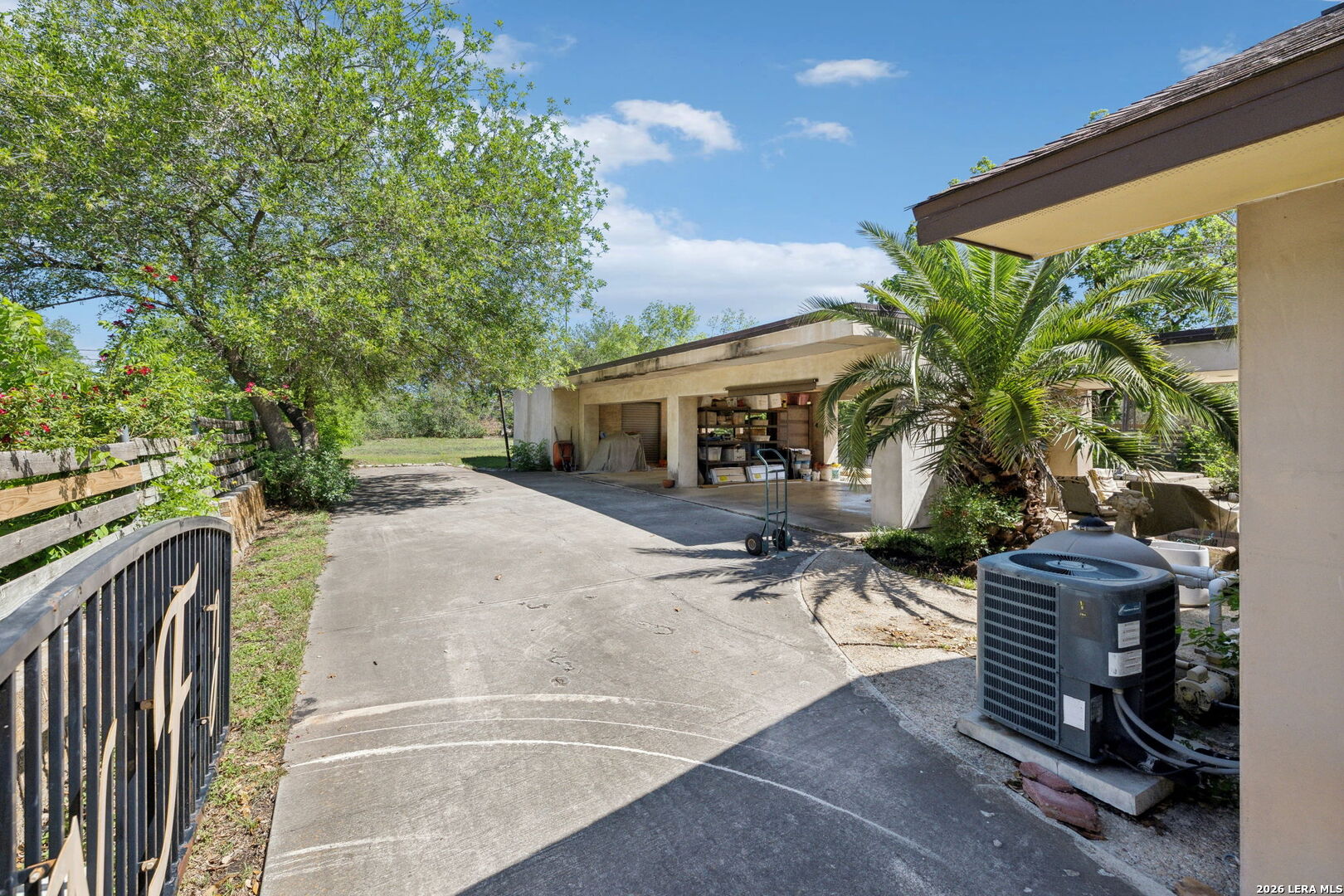 239 E Nottingham San Antonio TX 78209