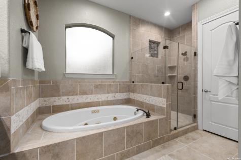 1911 Far Niente San Antonio TX 78258