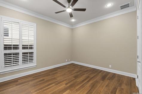 1911 Far Niente San Antonio TX 78258