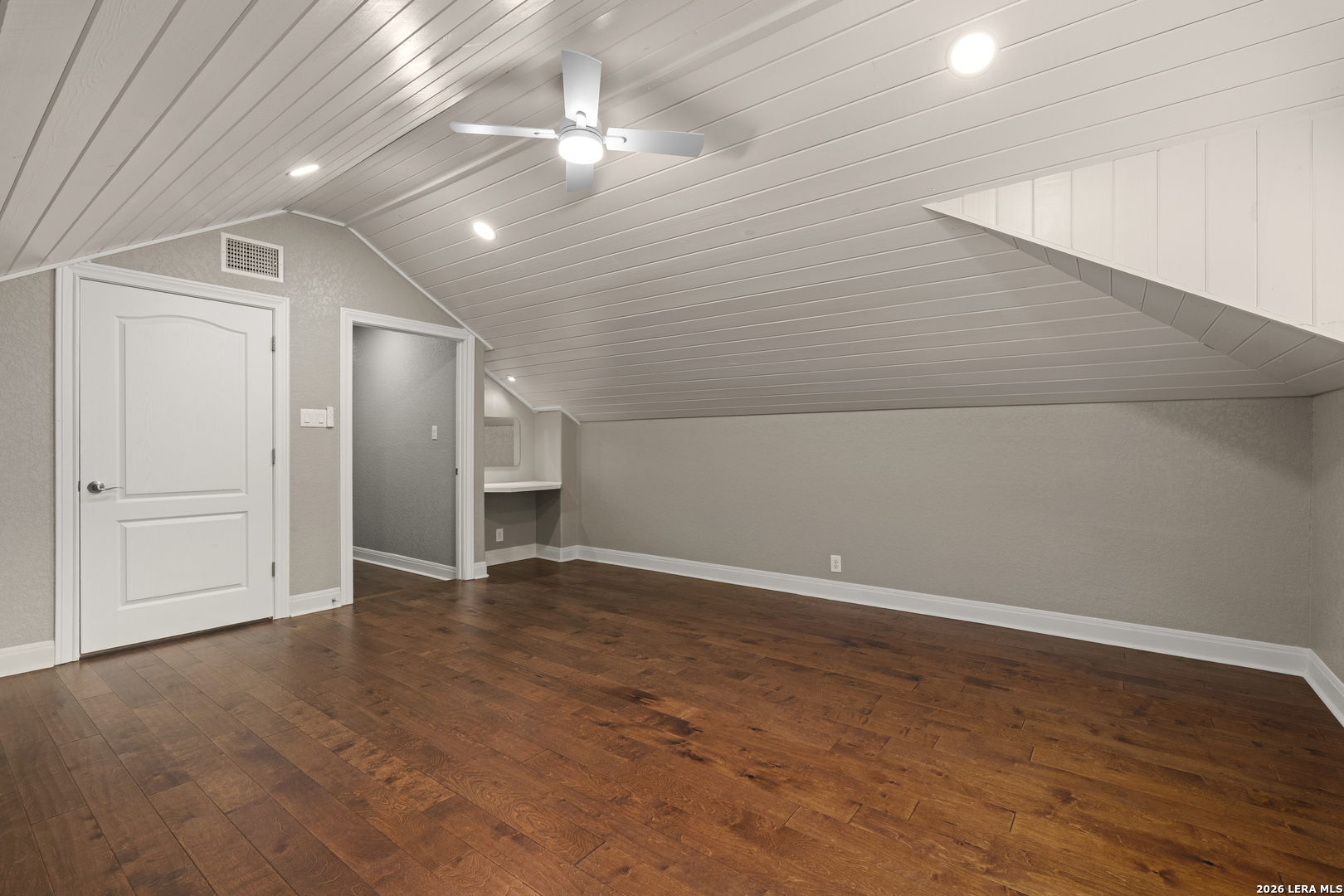 1911 Far Niente San Antonio TX 78258