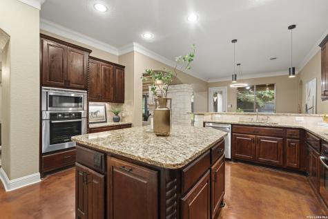 1911 Far Niente San Antonio TX 78258