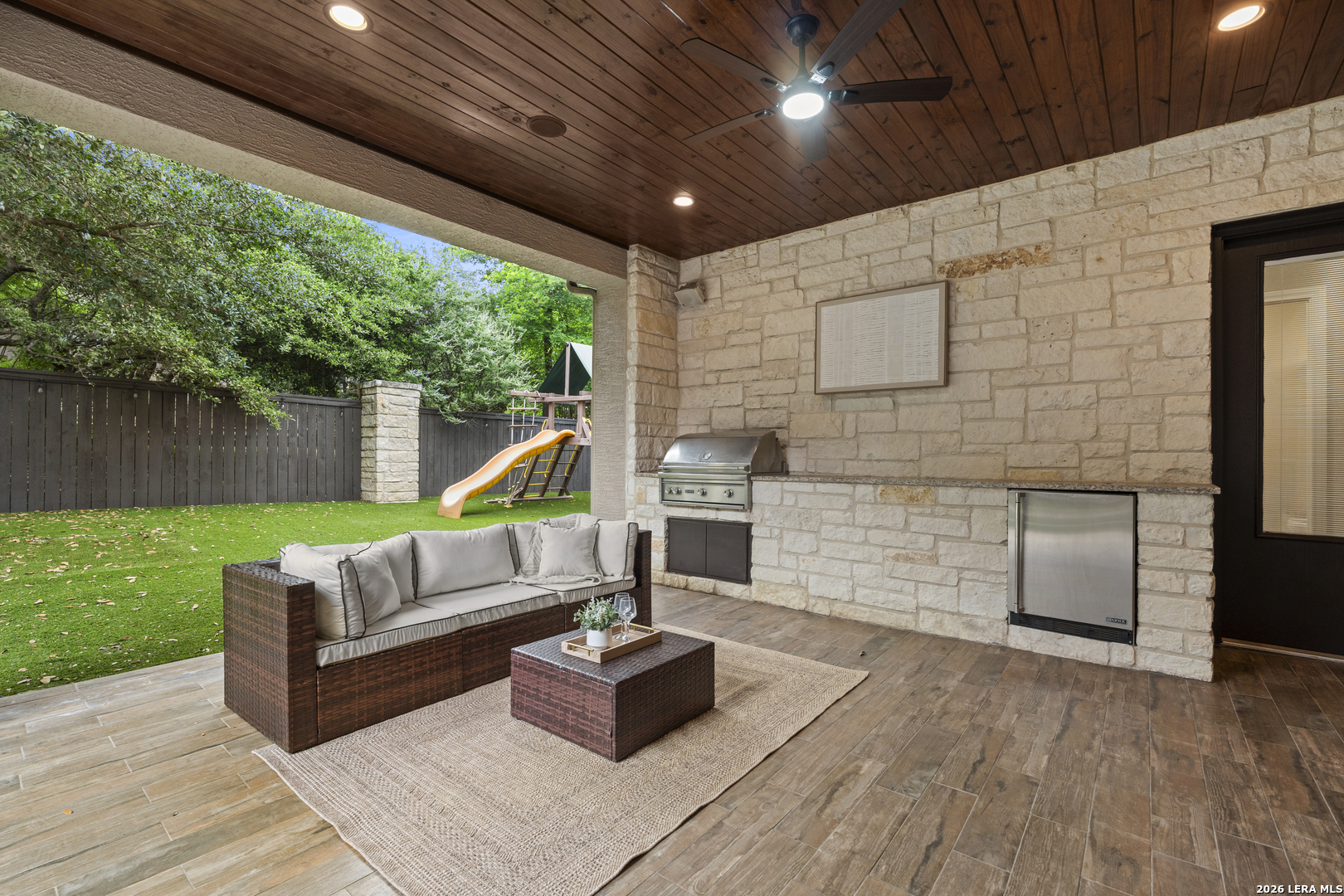 1911 Far Niente San Antonio TX 78258