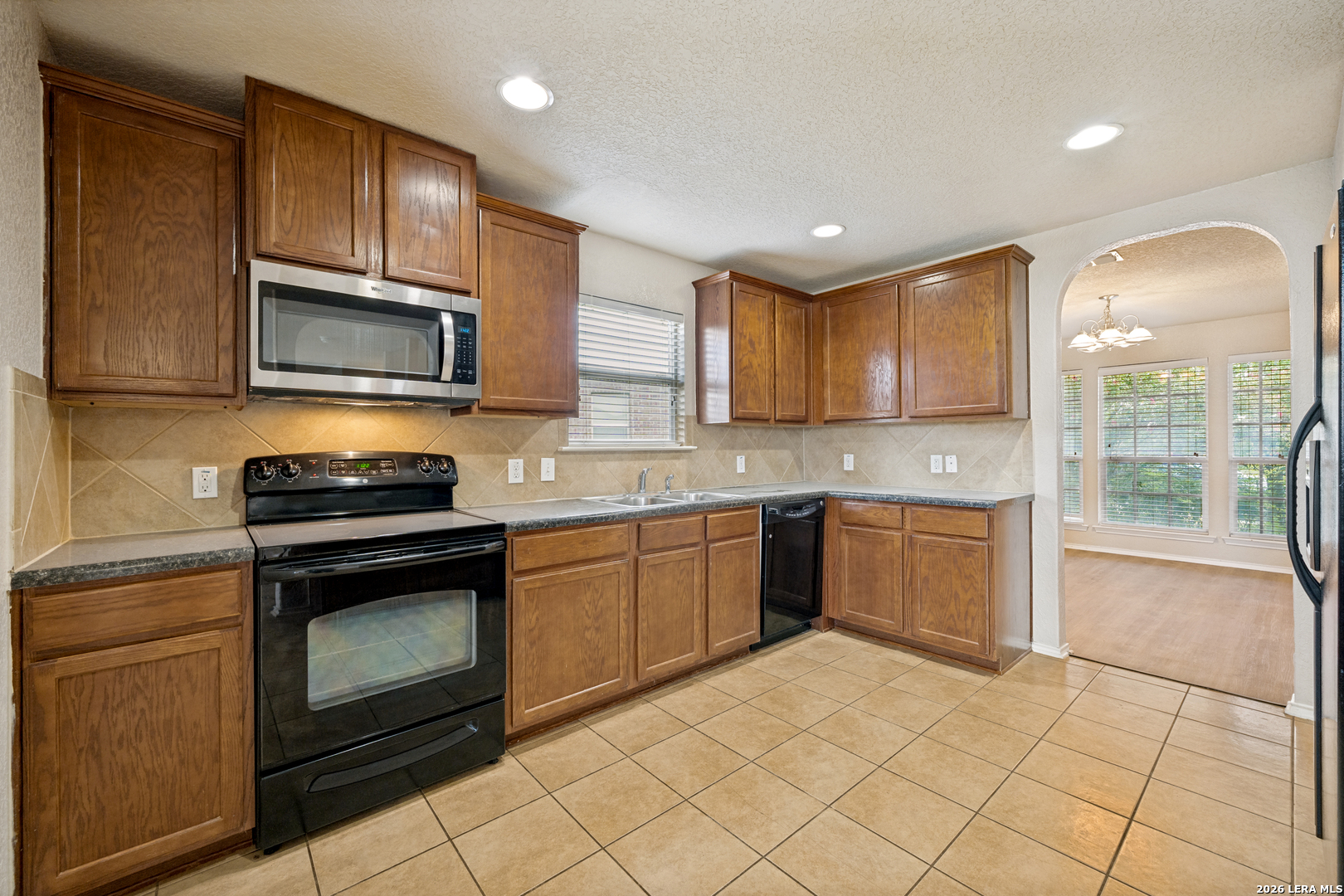 7002 Laguna Beach Converse TX 78109