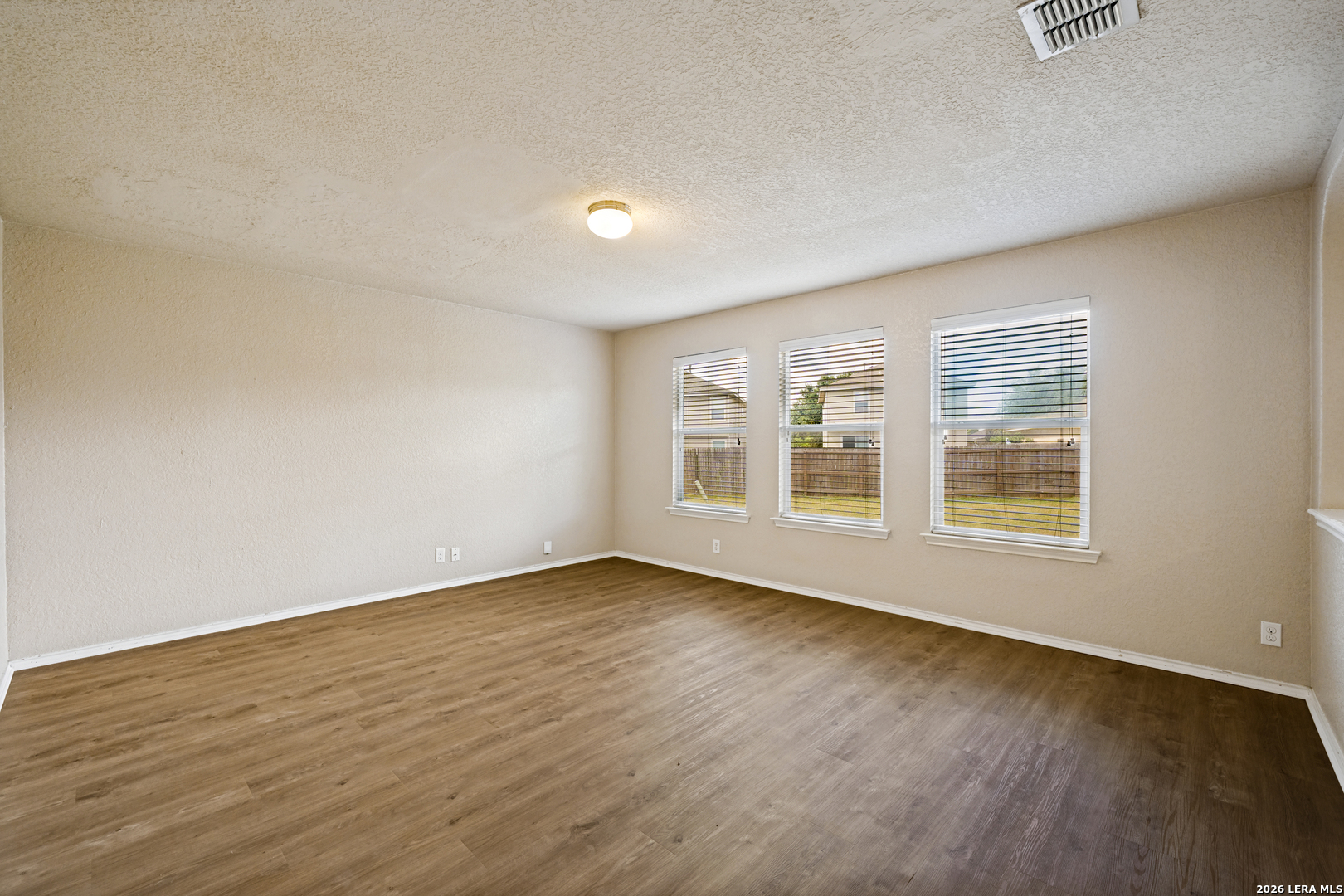 7002 Laguna Beach Converse TX 78109
