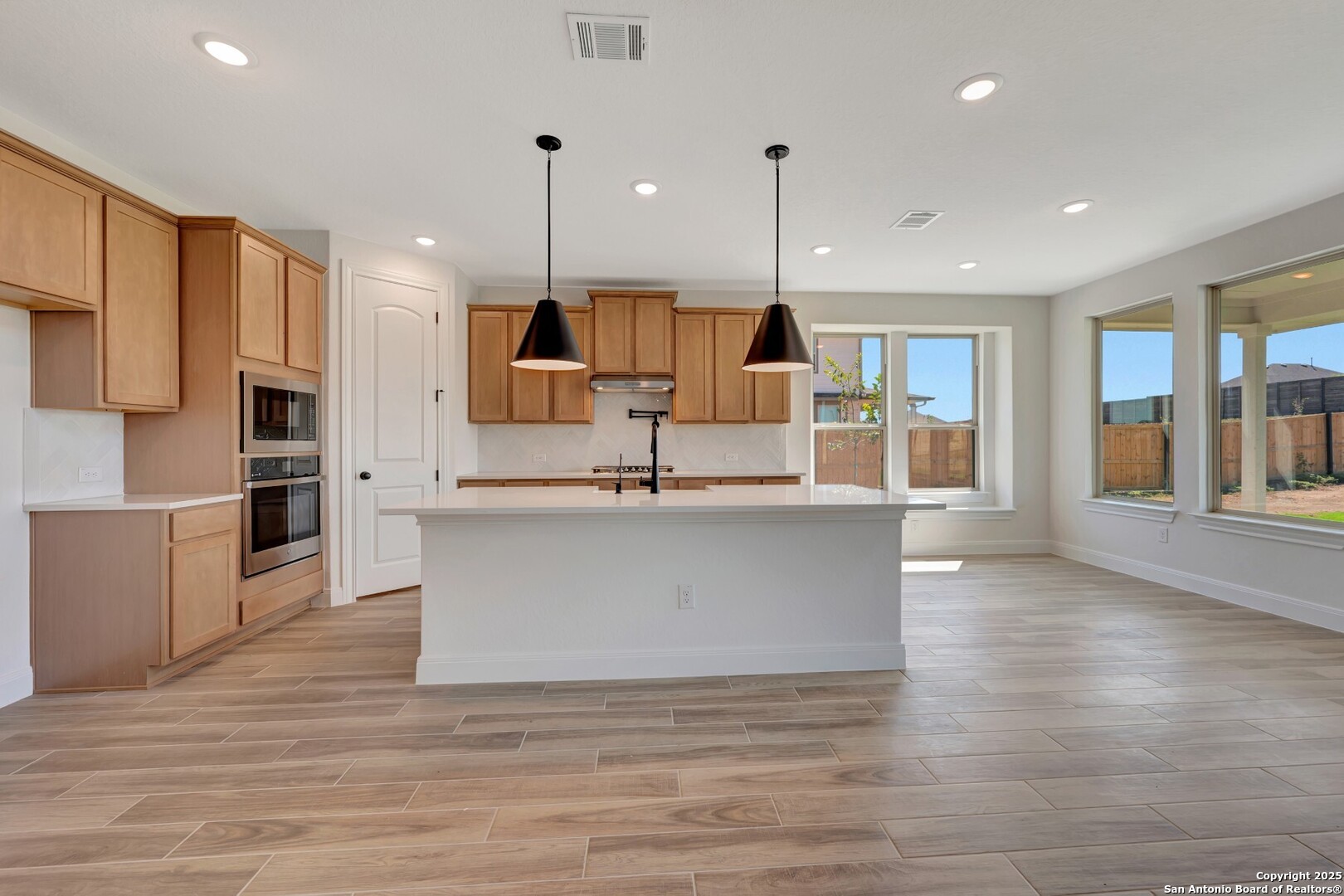 5011 Estates Oak Way San Antonio TX 78263