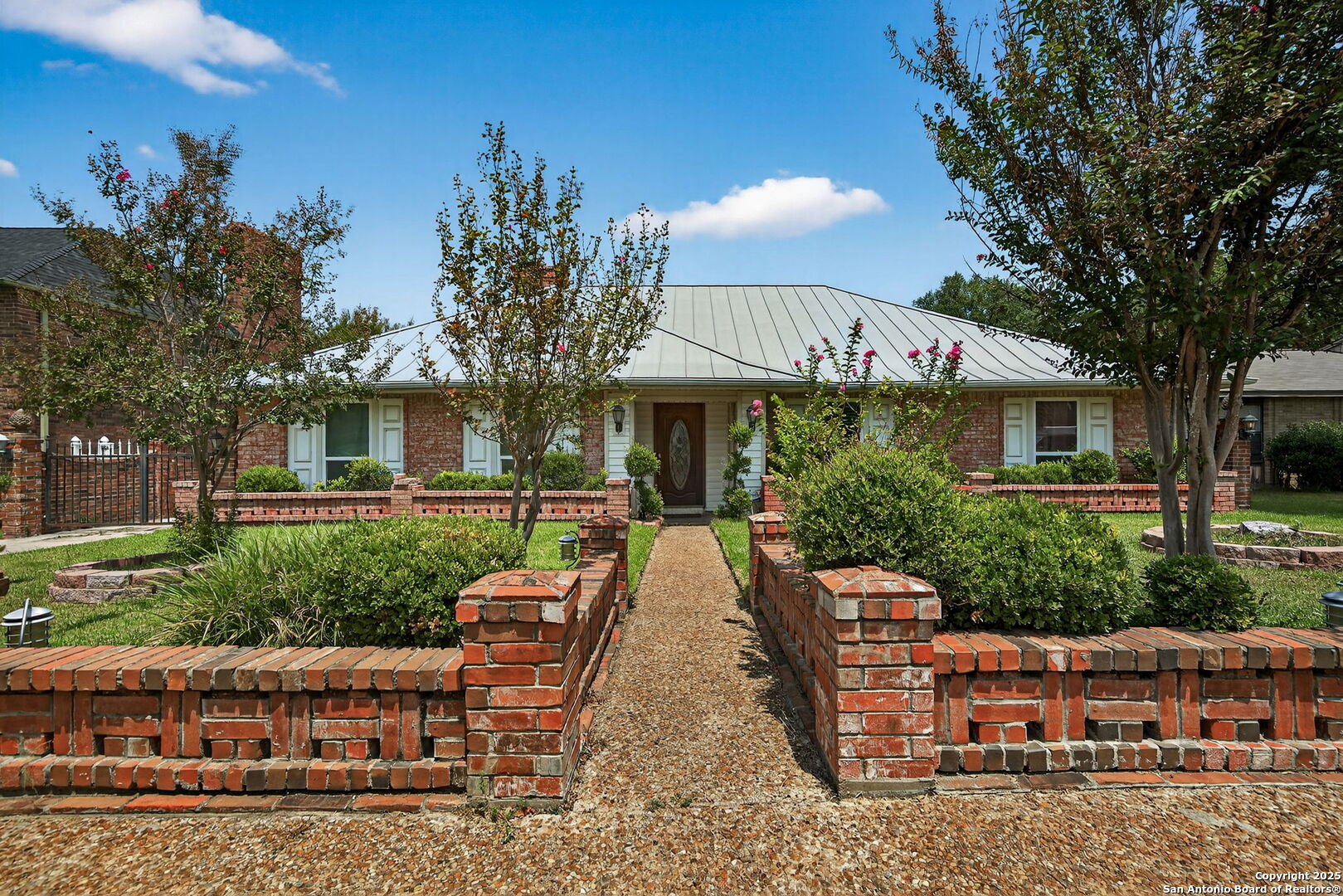 3413 Foxbriar Schertz TX 78108