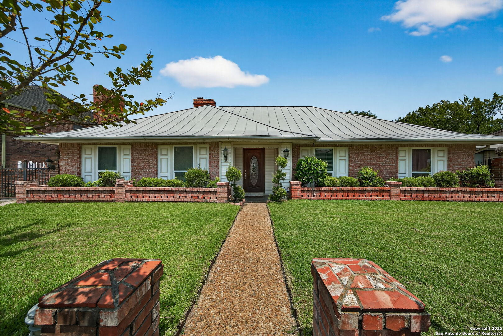 3413 Foxbriar Schertz TX 78108