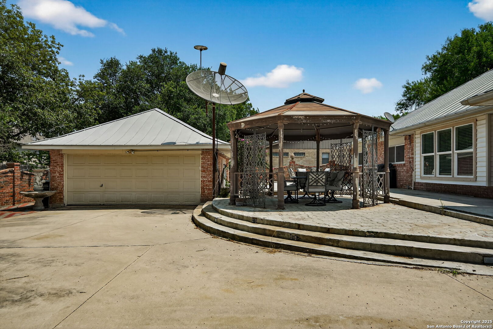 3413 Foxbriar Schertz TX 78108