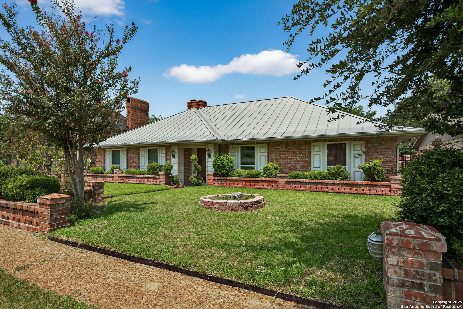 3413 Foxbriar Schertz TX 78108