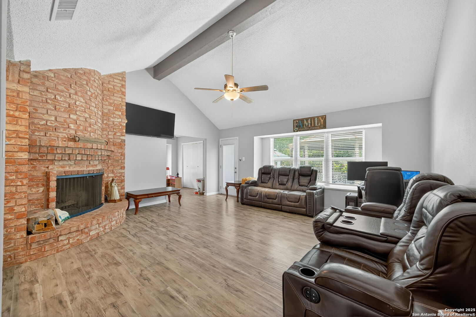 3413 Foxbriar Schertz TX 78108