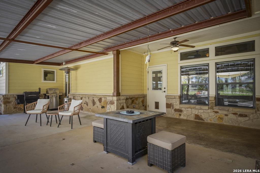 15 Post Oak Road La Vernia TX 78121