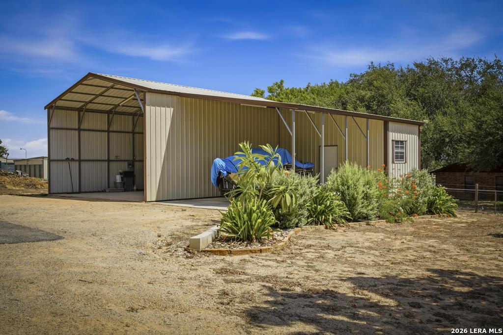 15 Post Oak Road La Vernia TX 78121
