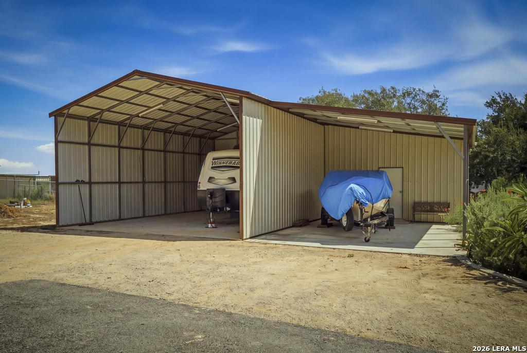 15 Post Oak Road La Vernia TX 78121