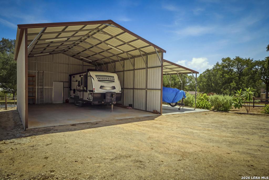 15 Post Oak Road La Vernia TX 78121