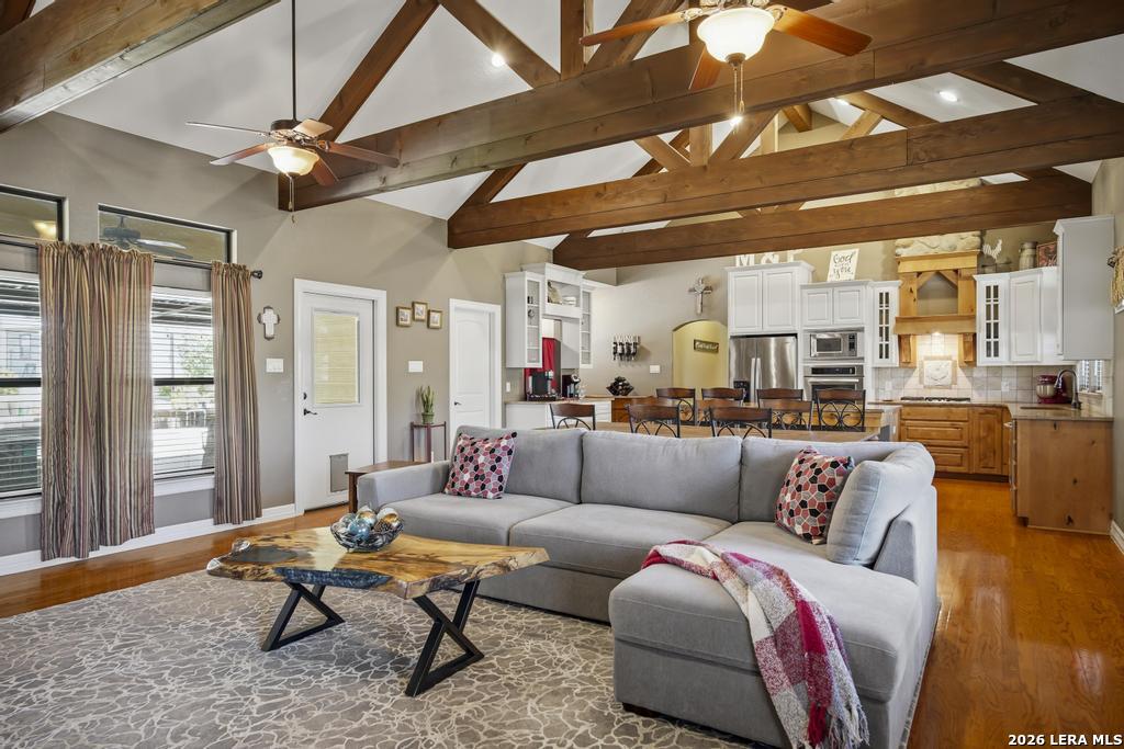 15 Post Oak Road La Vernia TX 78121