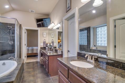 1123 Saddle Horse San Antonio TX 78260