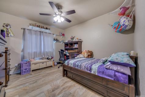 1123 Saddle Horse San Antonio TX 78260