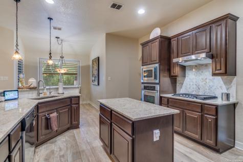 1123 Saddle Horse San Antonio TX 78260