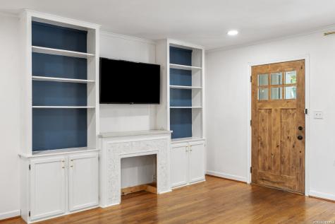 106 W Mulberry Fredericksburg TX 78624