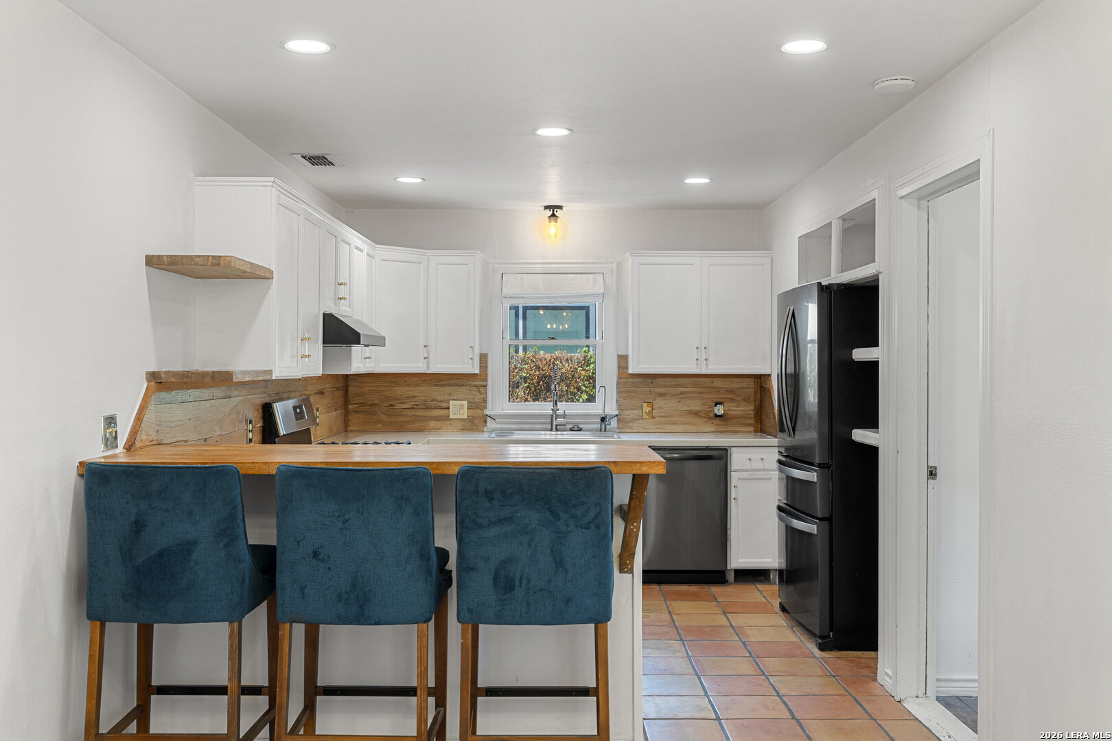 106 W Mulberry Fredericksburg TX 78624