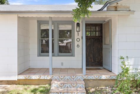 106 W Mulberry Fredericksburg TX 78624