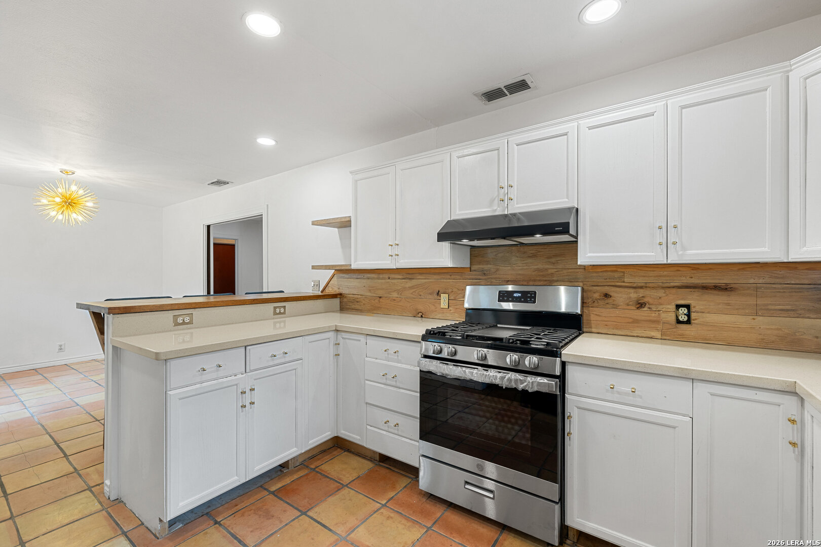 106 W Mulberry Fredericksburg TX 78624