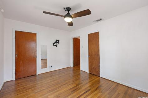 106 W Mulberry Fredericksburg TX 78624