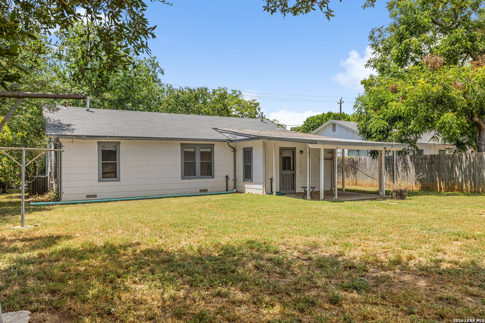 106 W Mulberry Fredericksburg TX 78624