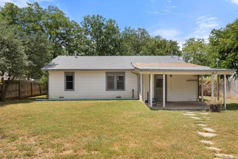 106 W Mulberry Fredericksburg TX 78624