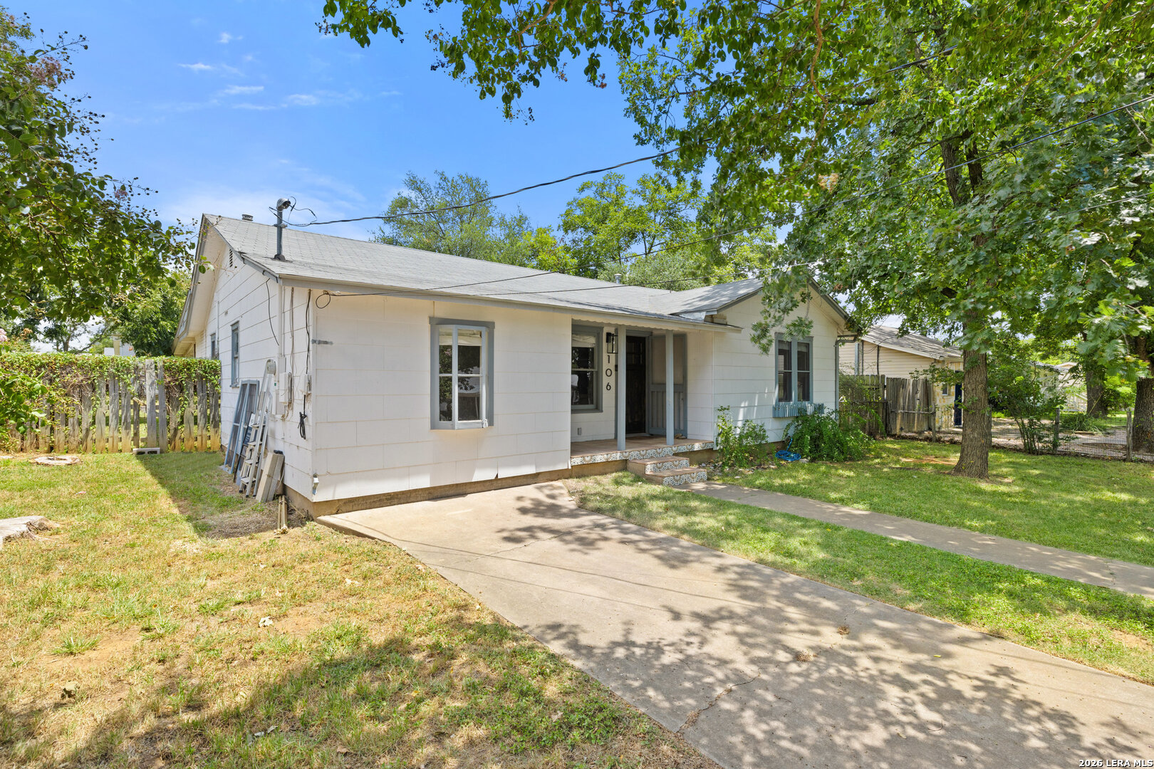 106 W Mulberry Fredericksburg TX 78624