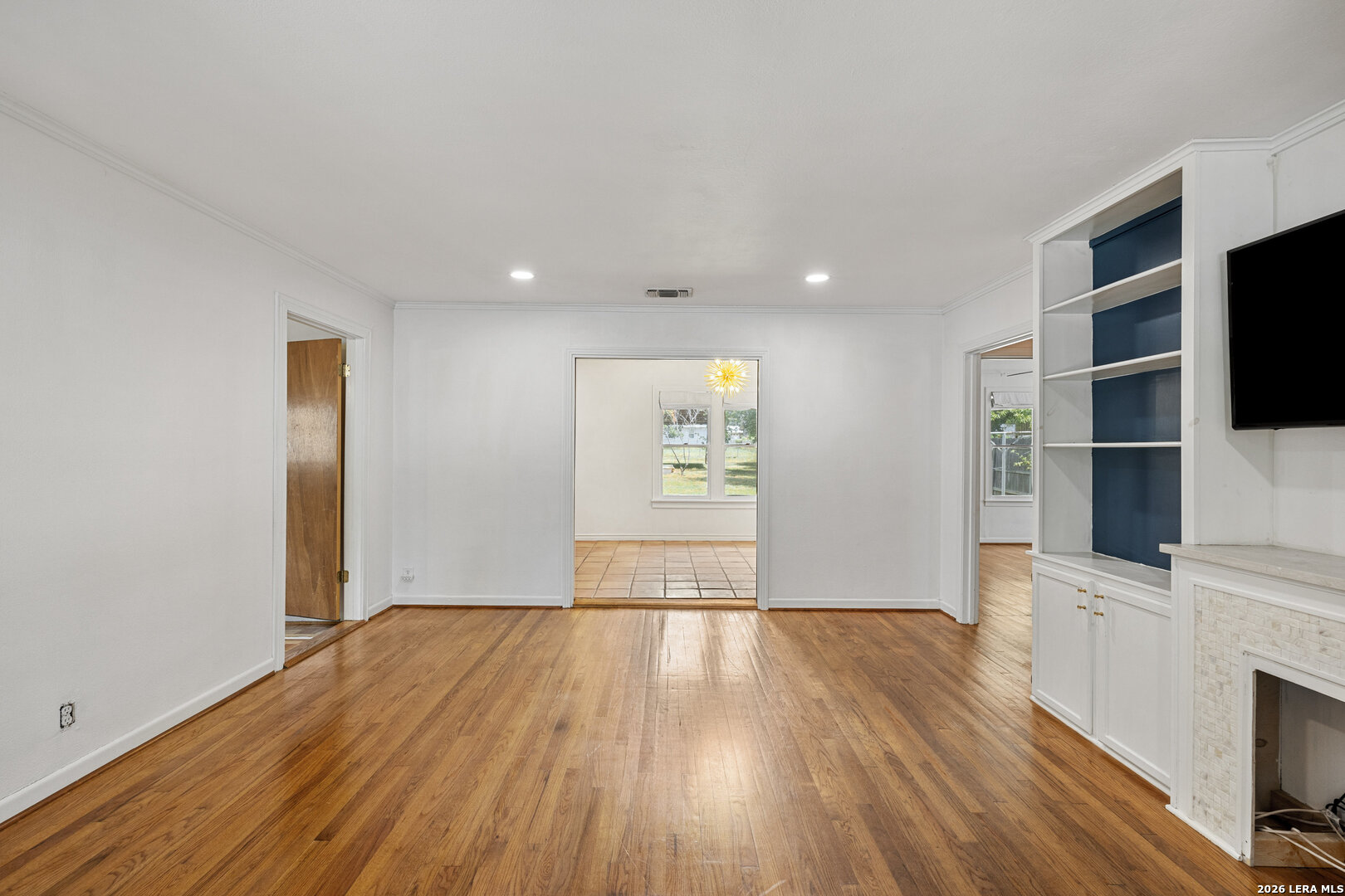 106 W Mulberry Fredericksburg TX 78624