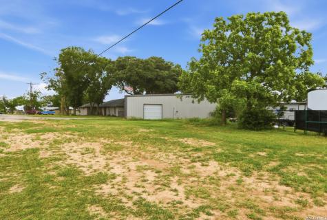 1195 Fm 471 N Castroville TX 78009