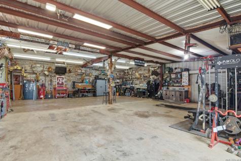 1195 Fm 471 N Castroville TX 78009