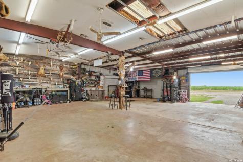1195 Fm 471 N Castroville TX 78009