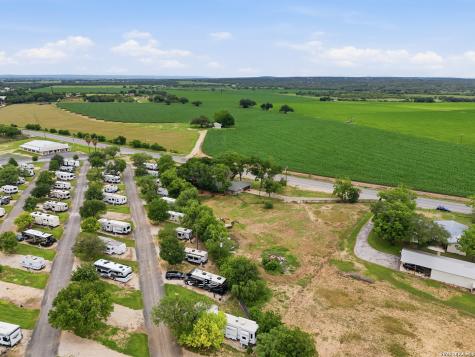 1195 Fm 471 N Castroville TX 78009
