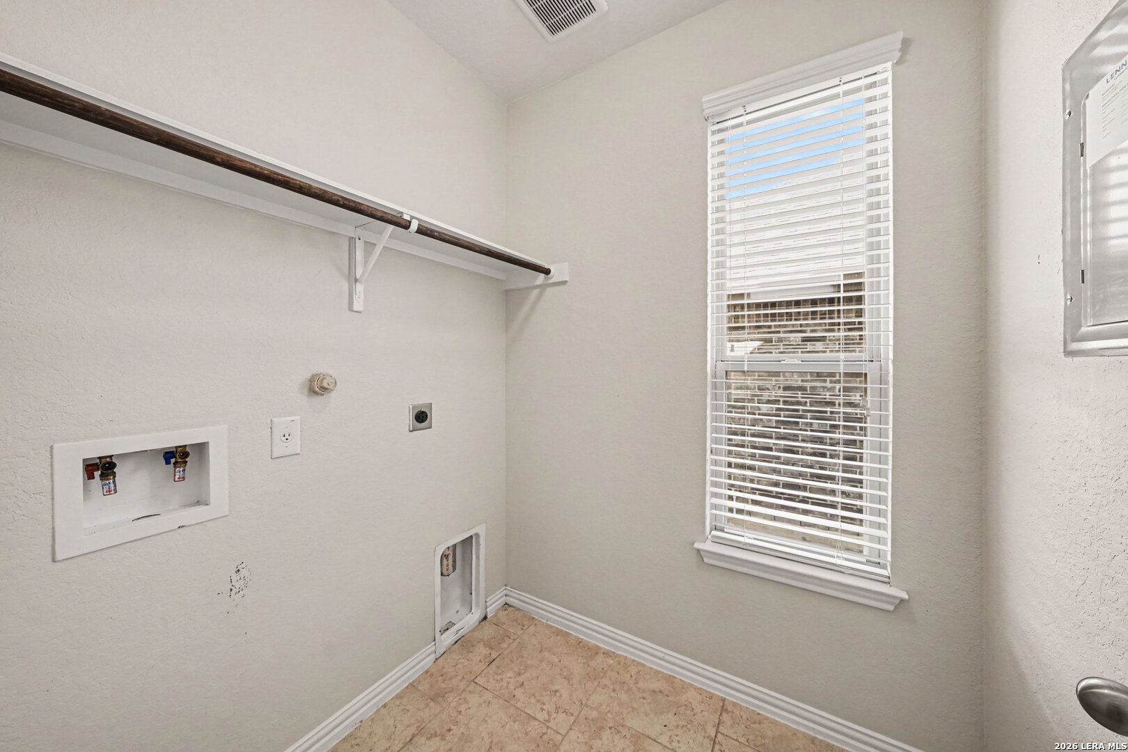 6043 Akin Song San Antonio TX 78261
