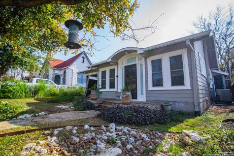 500 Queen Anne Court San Antonio TX 78209