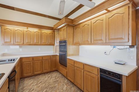 2886 Colleen Drive Canyon Lake TX 78133
