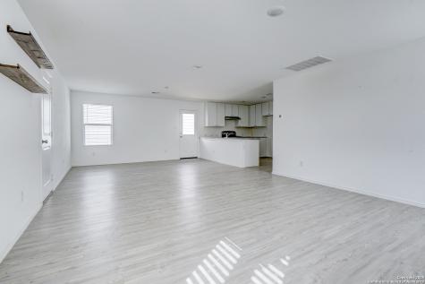 5918 San Geronimo Seguin TX 78155
