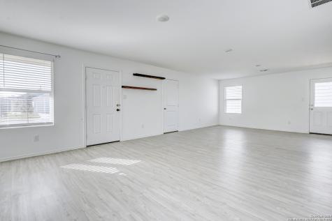 5918 San Geronimo Seguin TX 78155