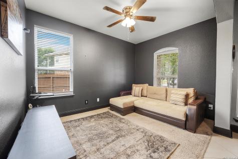 12102 Thomas Springs San Antonio TX 78254