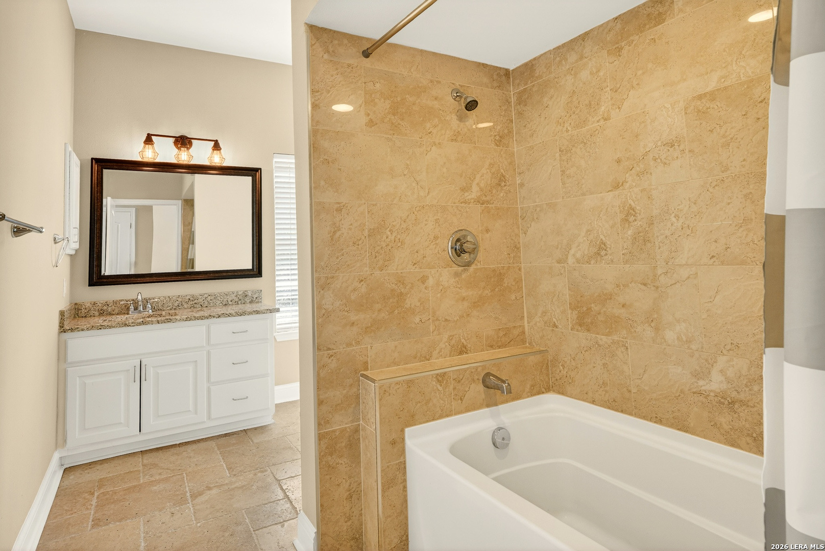 11 Falls View Boerne TX 78015
