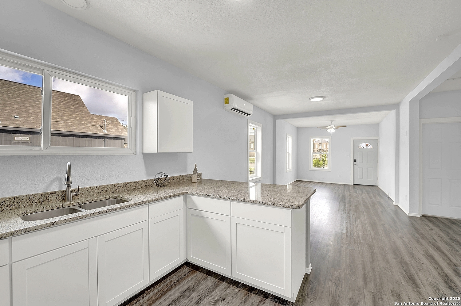 1426 E Carson Street San Antonio TX 78208