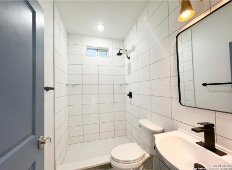 107 S Lon Price Blanco TX 78606