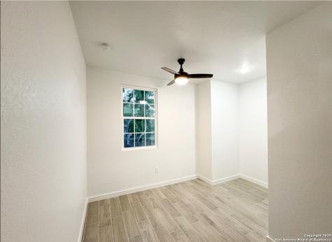 107 S Lon Price Blanco TX 78606