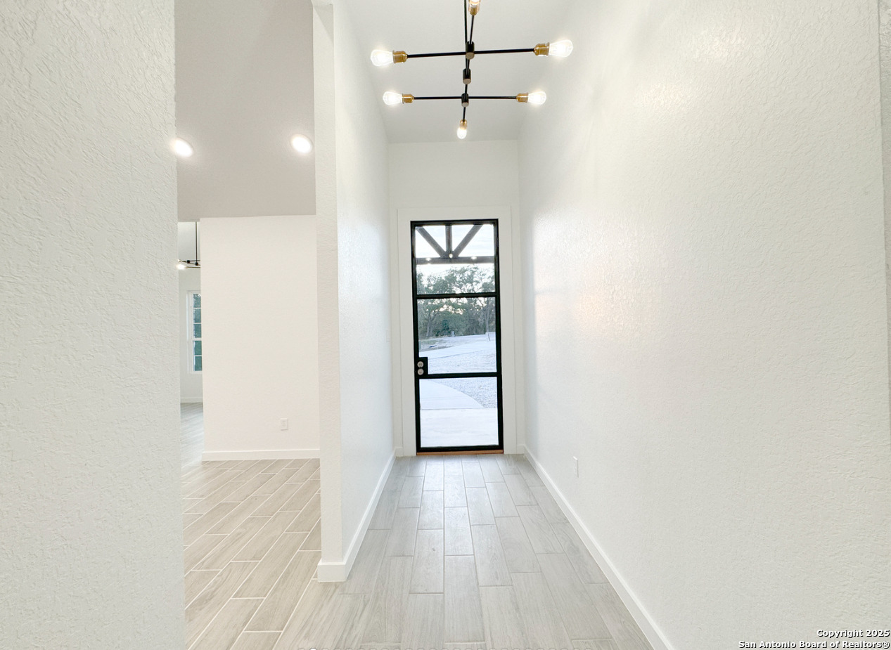 107 S Lon Price Blanco TX 78606