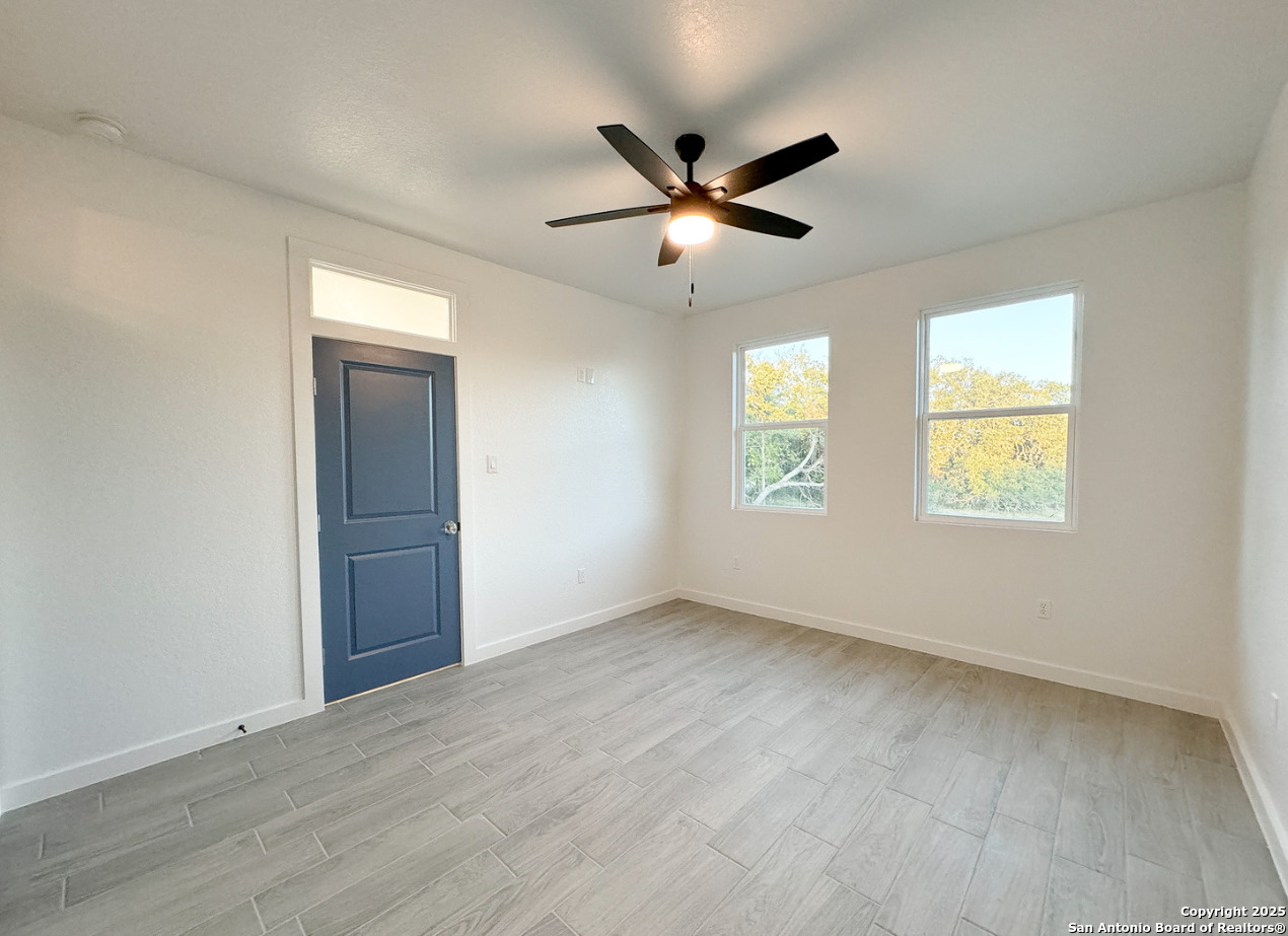 107 S Lon Price Blanco TX 78606