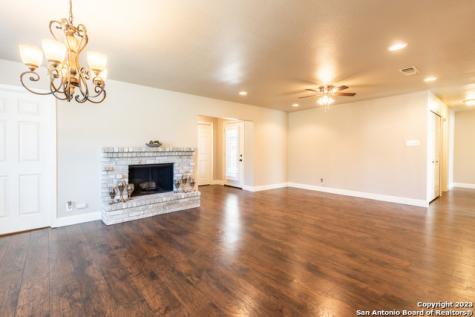 308 Castle Court Converse TX 78109